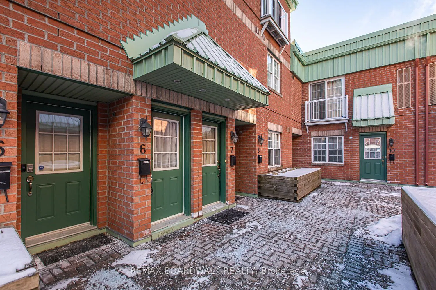 2 bed, $2,400 — Photo 4