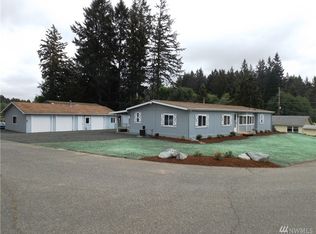 10 NE Lincoln Ct, Belfair, WA 98528