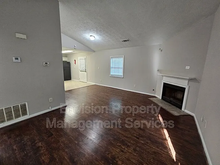 6388 Charter Way — Photo 6