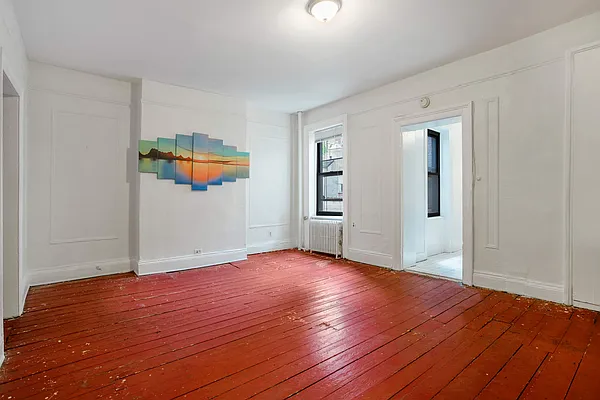 Rented by Moises Farhart, LREB | media 15