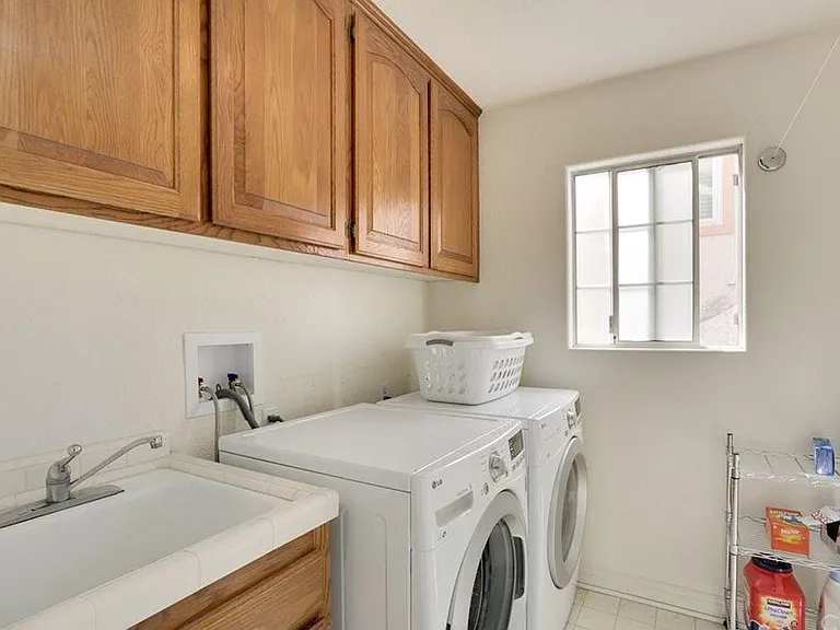 188 Greenwood Ave — Photo 6