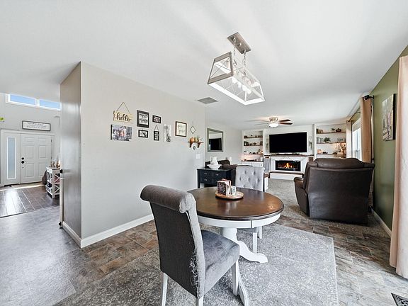 5th image of 7673 Crosswood Ct