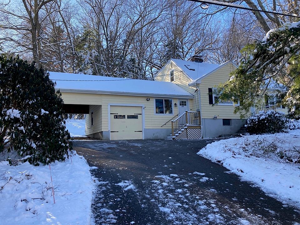 1st image of 215 Blue Hill Dr