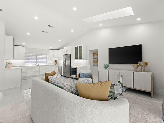 5th image of 198 Albi RD #604