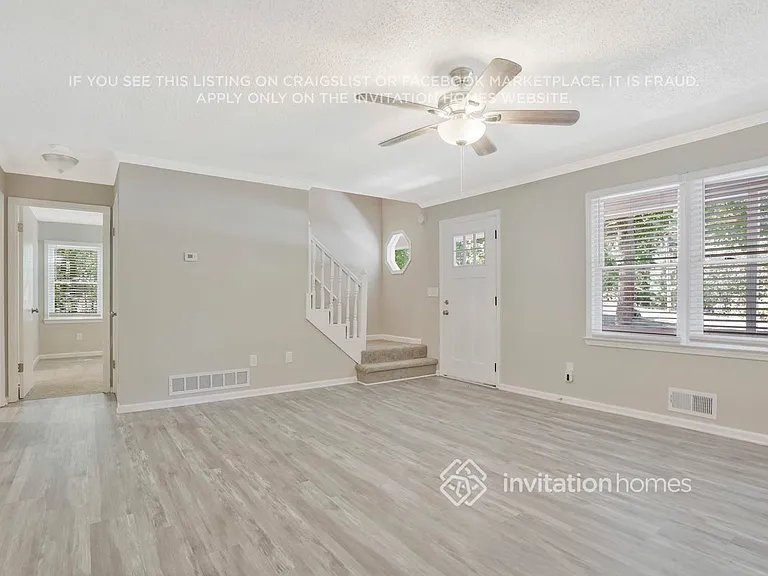 306 Lake Swan Ct — Photo 6
