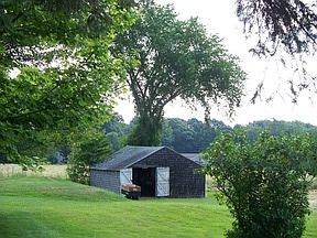 2nd image of 39 Tucker Brook Rd