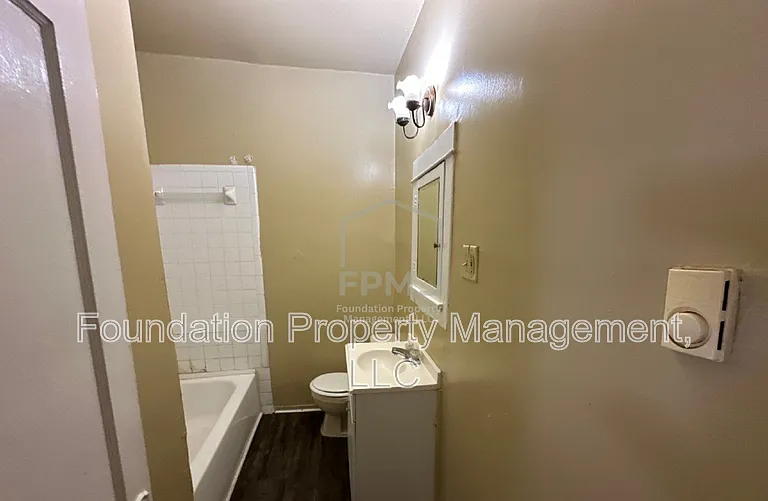 792 N Willett St — Photo 8