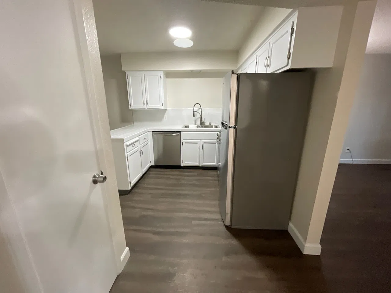 2 bed, 850 sqft, $1,650 — Photo 2