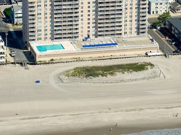 9400 Atlantic Ave, Margate, NJ 08402