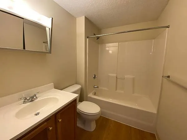 Fahey Place Apartments — Photo 3