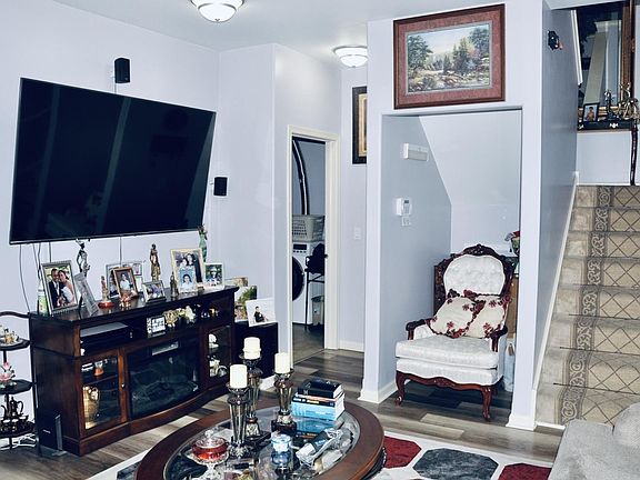 4th image of 2290 W Bentley Ln