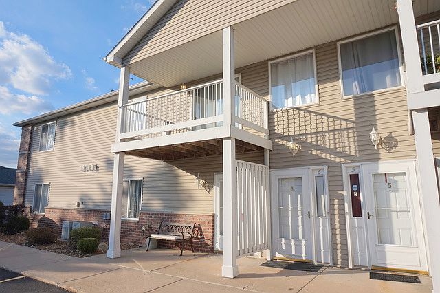 1st image of 1375 Rock Run Dr Unit 6