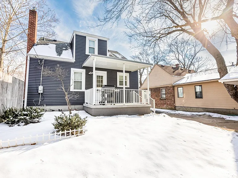 575 Blunk St — Photo 33