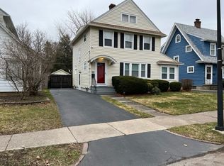 100 Falleson Rd N, Rochester, NY 14612