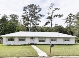 296 Woodland Hills Dr, Ozark, AL 36360