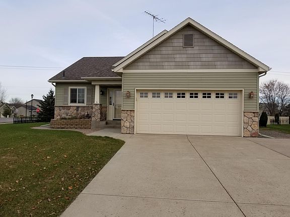 2nd image of 600 16th St S