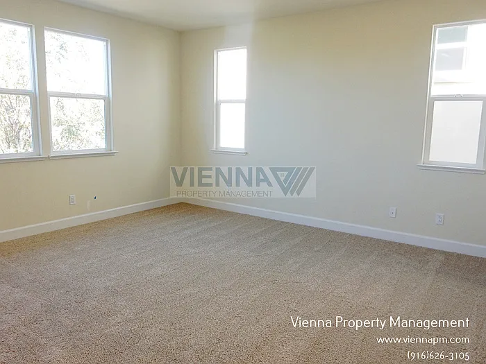 1062 Yucca Dr — Photo 16