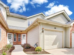190 Golfview Dr, Glendale Heights, IL 60139