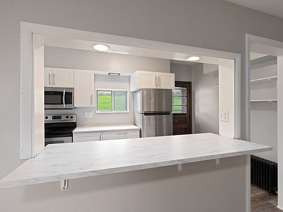 3rd image of 615 Chestnut St #1