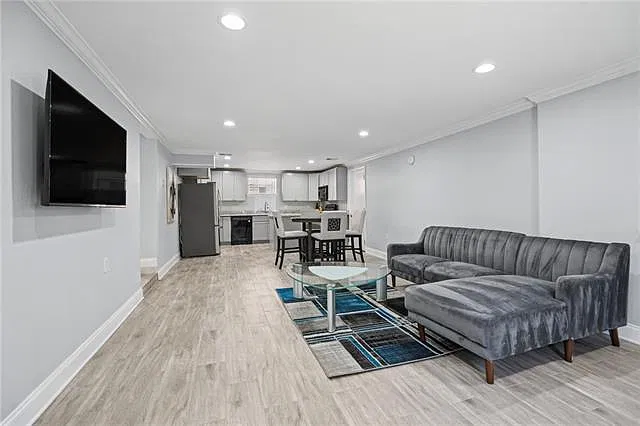 3518 Louisiana Avenue Pkwy — Photo 2