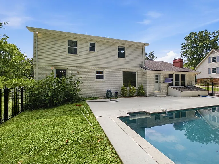 1303 General Macarthur Dr — Photo 33