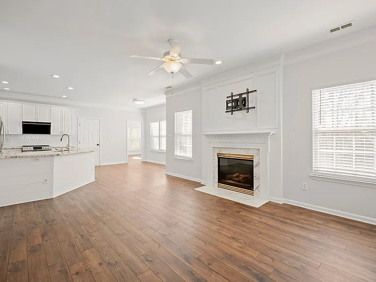9718 Mitchell Glen Dr — Photo 12