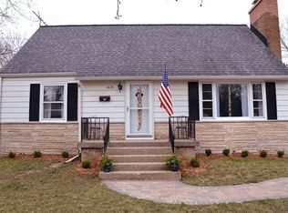 1426 Sheridan Dr, Madison, WI 53704