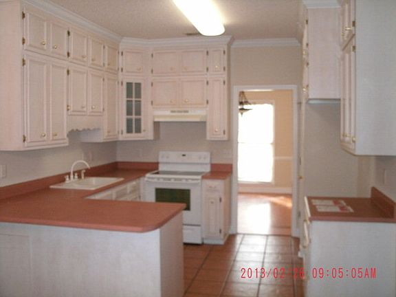 4th image of 170 Glen Arven Dr