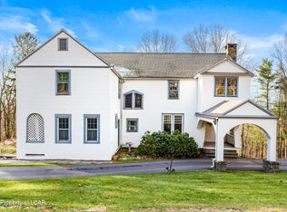 570 Oak Ln, Mountain Top, PA 18707