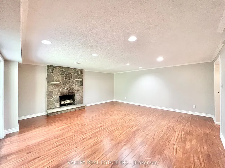 66 Bonacres Ave #LOWER — Photo 9