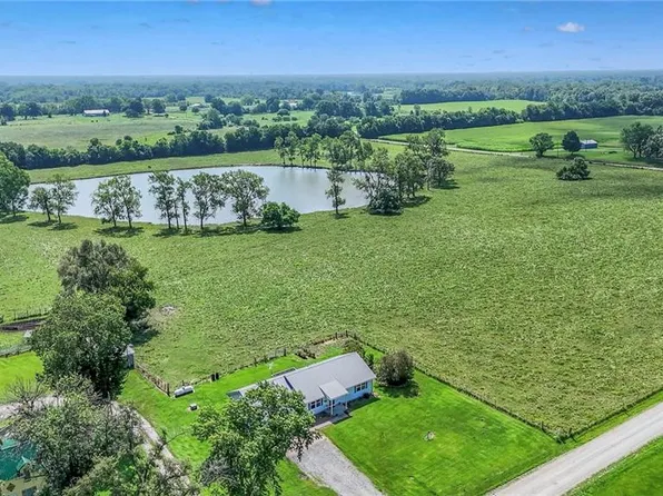 20909 & 20911 S Staley Mound Rd, Pleasant Hill, MO 64080