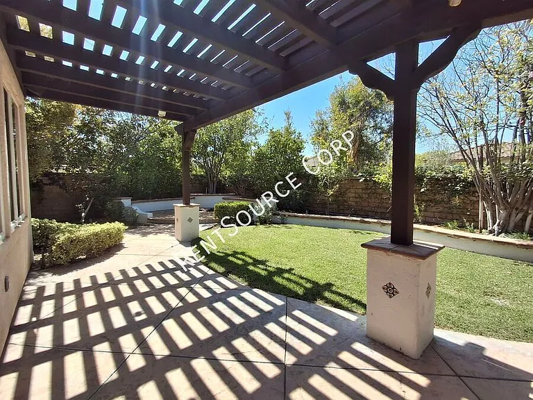 24310 Las Palmas St — Photo 17