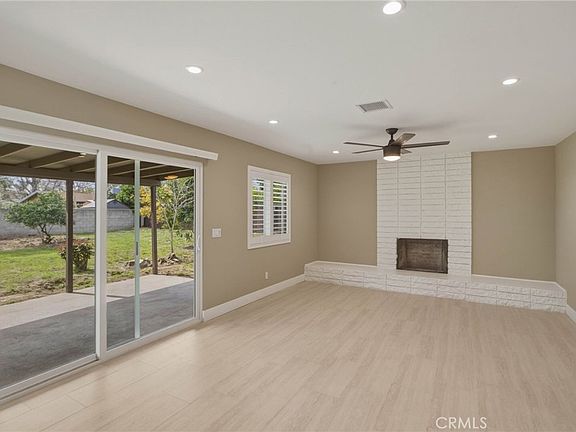 3rd image of 5874 Olive Ave