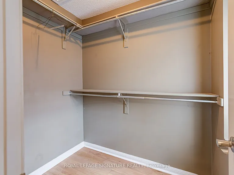 250 Richvale Dr S #3 — Photo 26