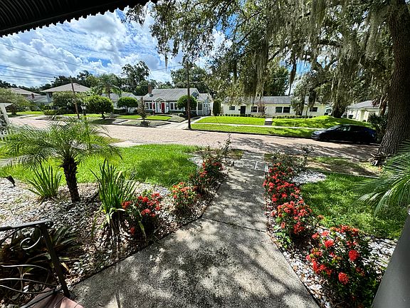 View from front door/ Lanai