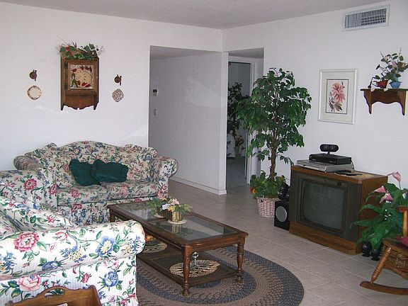 3rd image of 1820 Los Lagos Dr