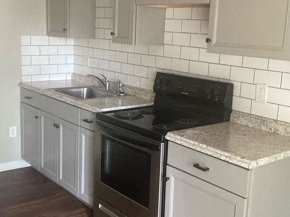 546 S Main St APT 1