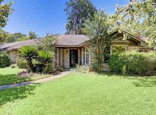 2303 Lazybrook Dr, Houston, TX 77008