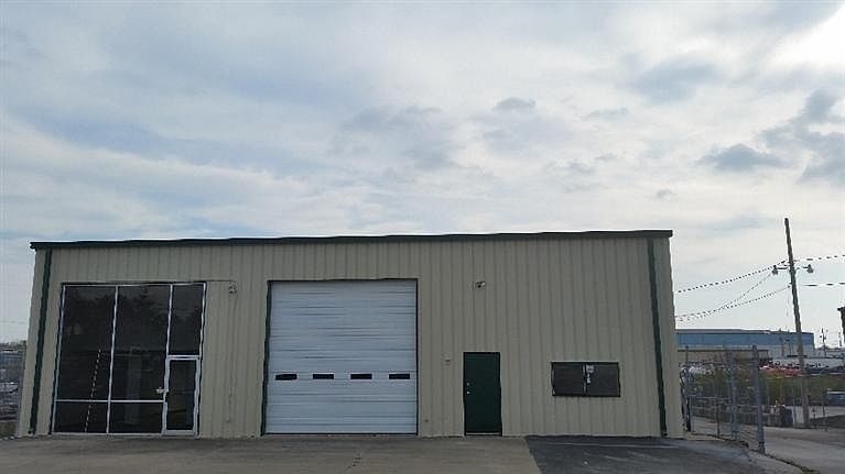 1st image of 242 Wilson Dr
