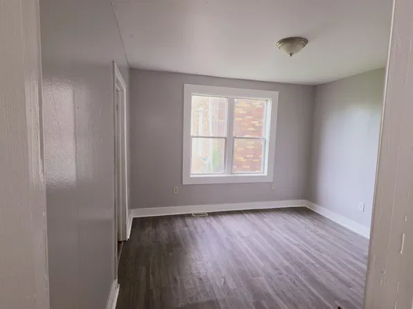 2441 Holbrook St #2, Hamtramck, MI 48212