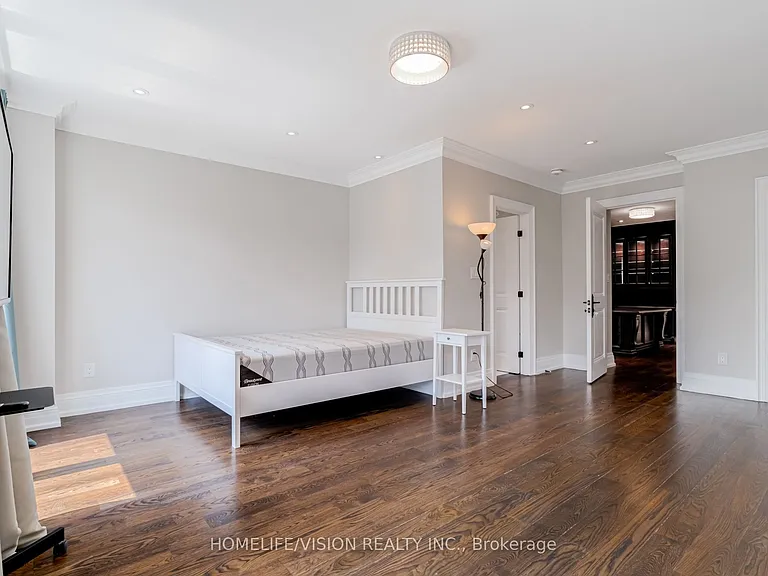 28 Moore Park Ave — Photo 32