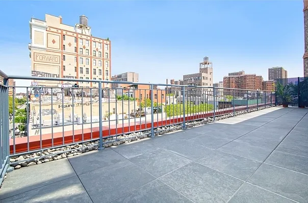 Rented by REAL New York | media 12