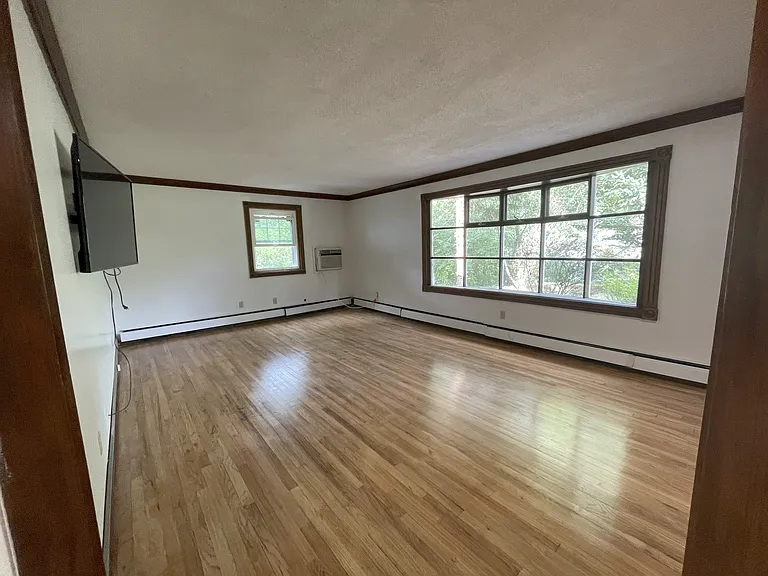 8 Sweet Brier Dr — Photo 25