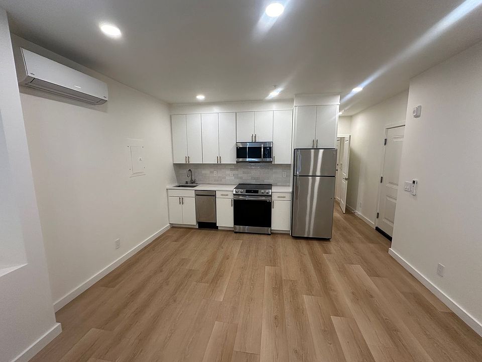 1st image of 17-23 Hoff St #2