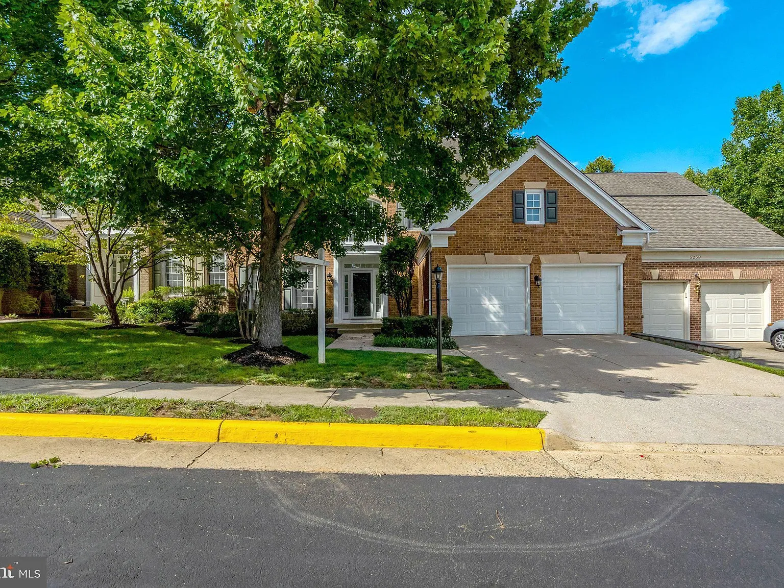 4 bed, 3.5 bath, 3046 sqft, $5,495 — Photo 3