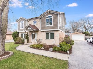 7941 S 87th Ct, Justice, IL 60458