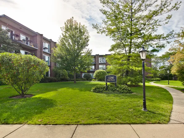 1290 N Western Ave APT 310, Lake Forest, IL 60045