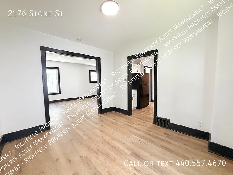 2176 Stone St — Photo 7