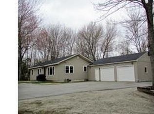 12 S Birchlawn Dr, Lamoine, ME 04605