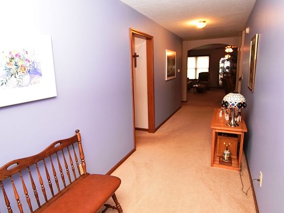 3rd image of 901 Savannah Ct